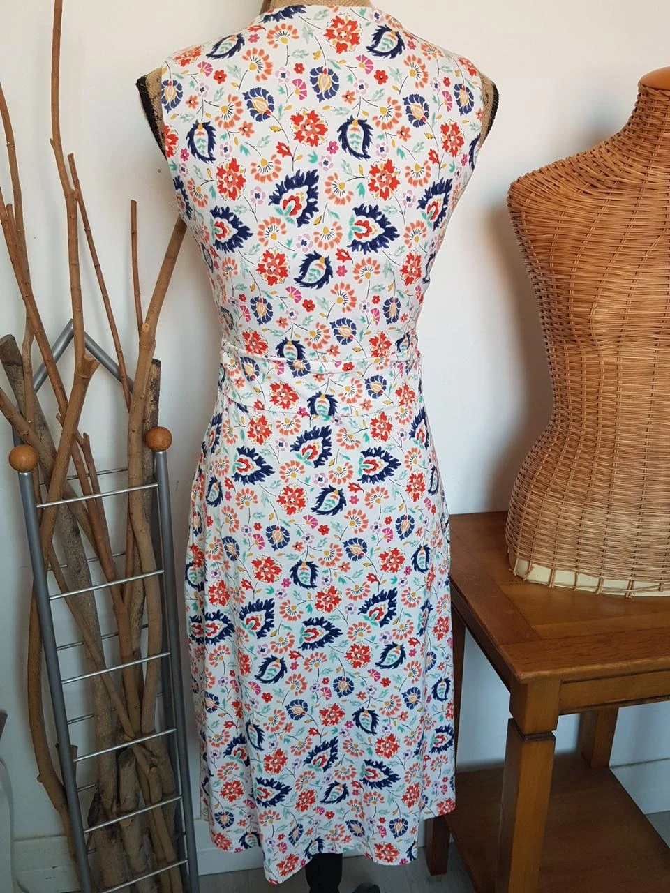 White and multicolored dress – photo 3